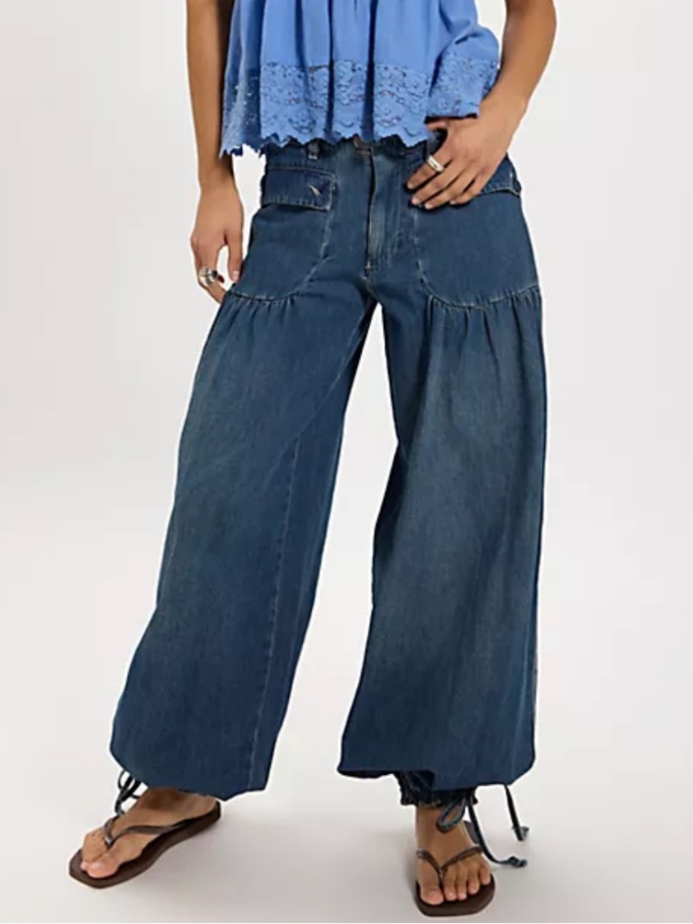 We The Free Lotus Balloon Jeans
NWT
We The Free/Free P
Color- Juno - Picture 3 of 8